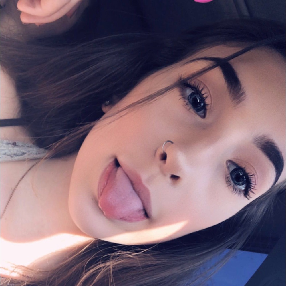 Meet your Posher, Isabella